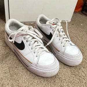 Nike Court Legacy Lift